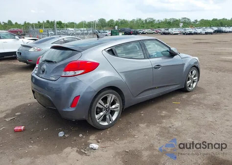 2016 Hyundai Veloster z USA, uszkodzony, nr VIN KMHTC6AD5GU302830